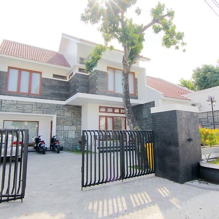 Silas Garden Yogyakarta Exterior photo